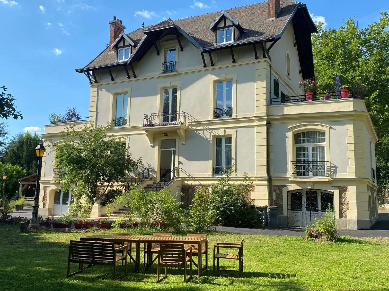 Comme à la Maison Saint-Remy-lès-Chevreuse, Habitat partagé senior à Saint-Rémy-lès-Chevreuse