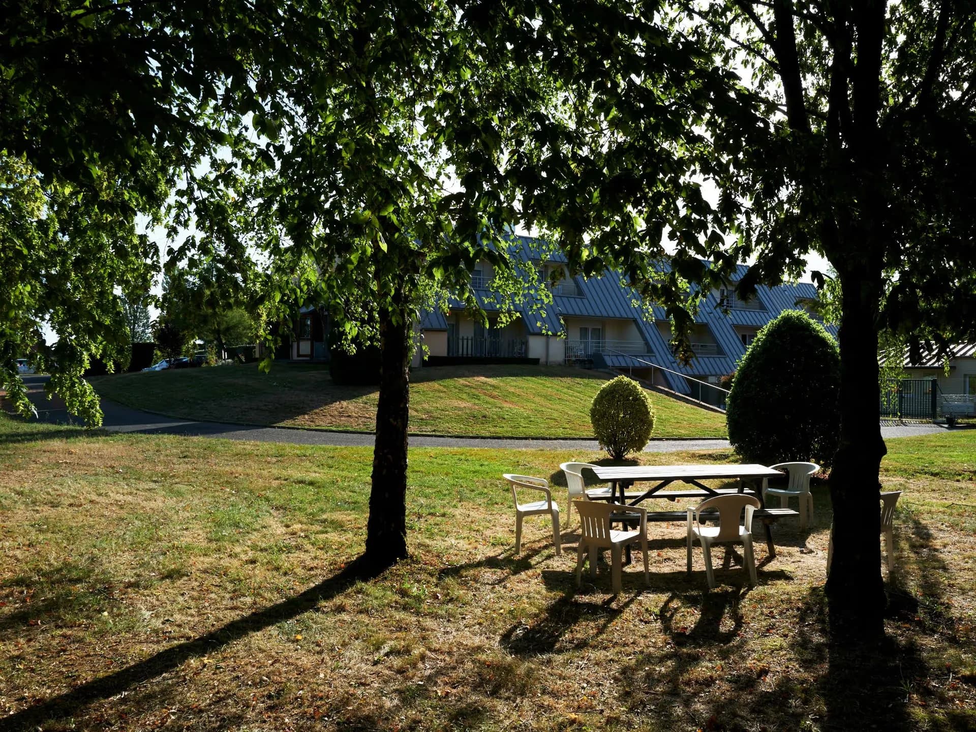 EHPAD Les Jardins du Lys, EHPAD à Monnaie
