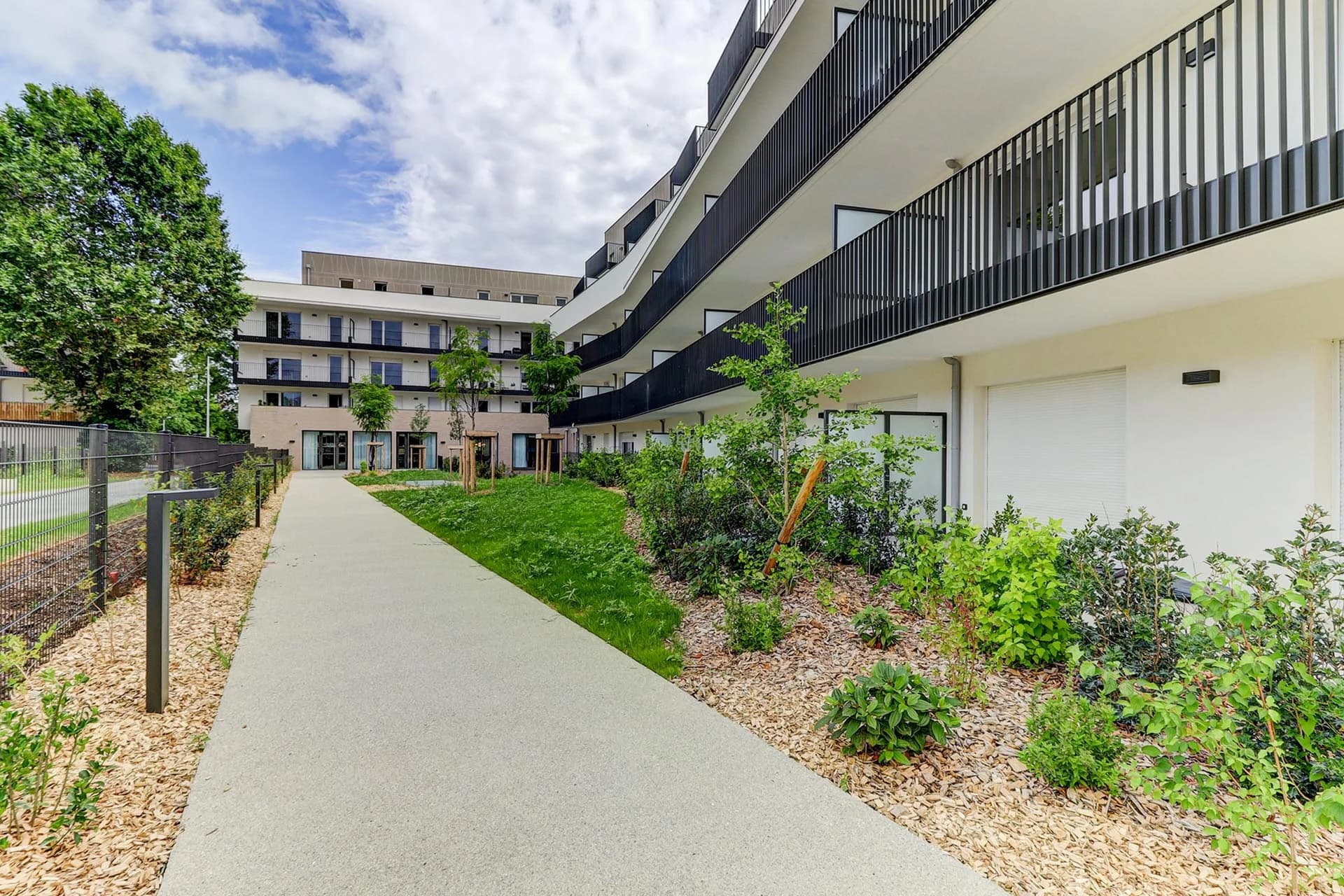 Photo 1 de Résidence Les Jardins de Voltaire, Résidence Services Seniors à Bourg-en-Bresse