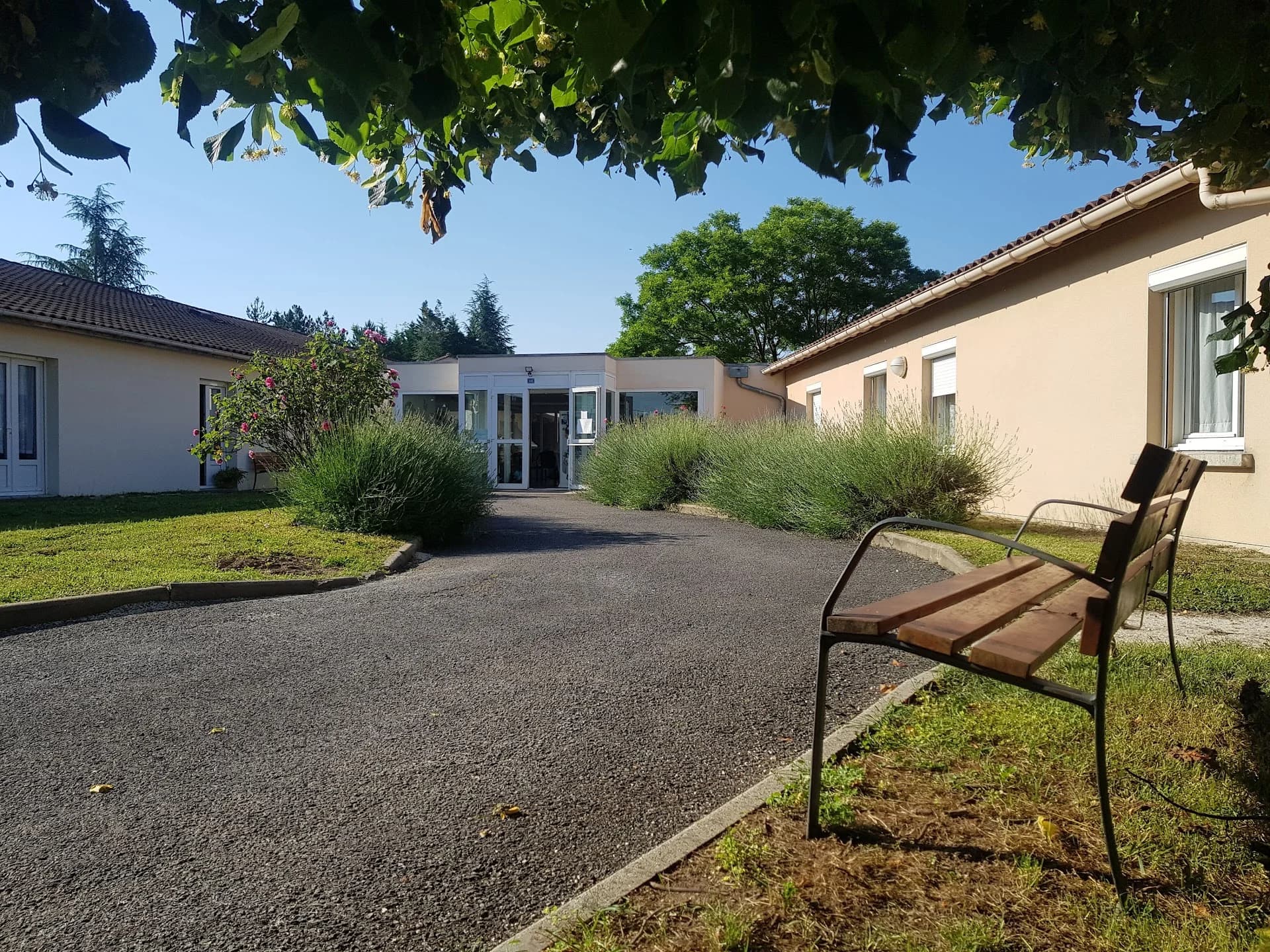 Maison de retraite La Roseraie, EHPAD à Rouillac