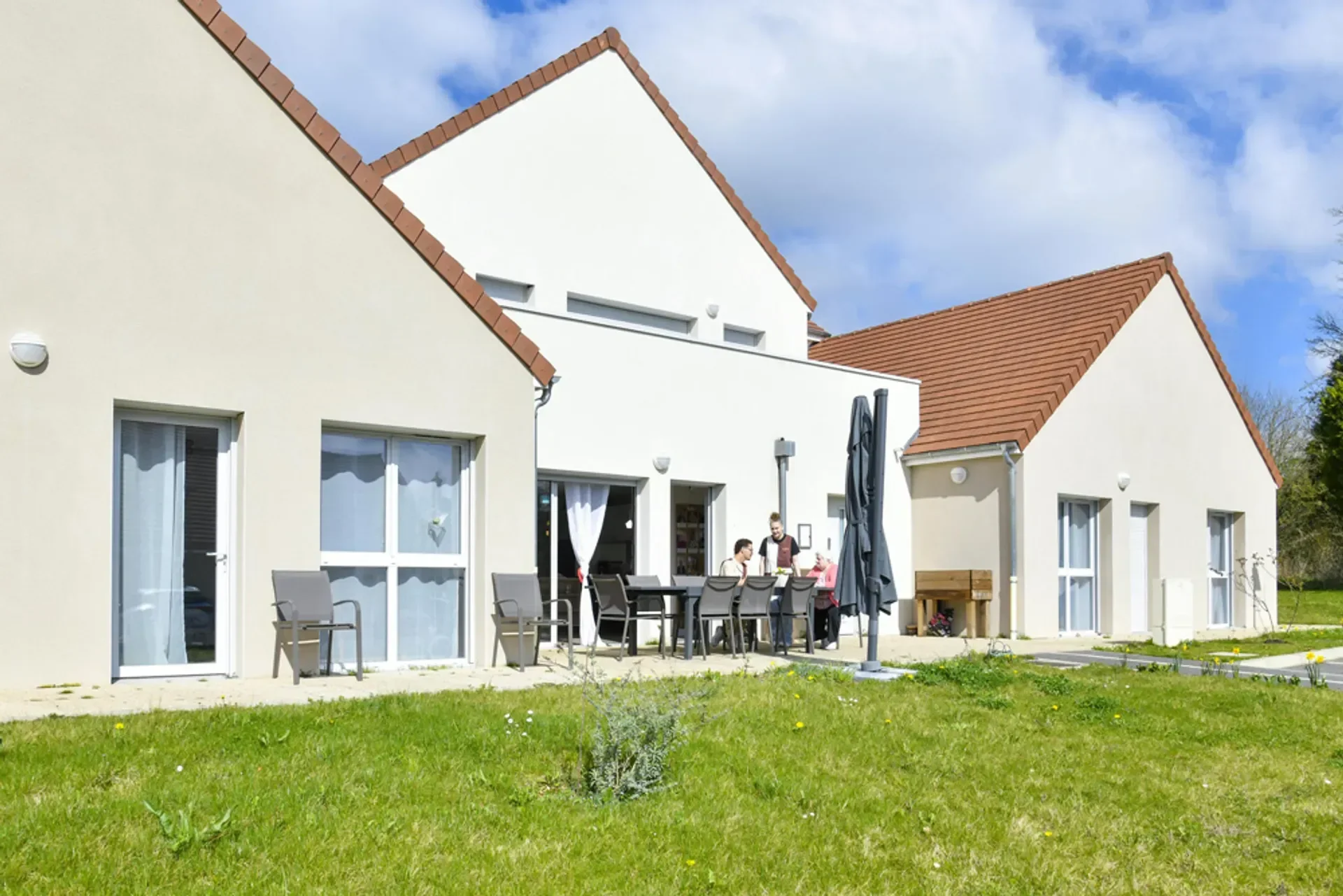 Photo 5 de Maison partagée Ages & Vie de Veaugues, Habitat partagé senior à Veaugues