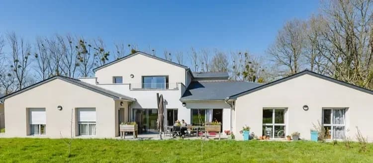 Maison partagée Ages & Vie de Saint-Hilaire-du-Harcouët, Habitat partagé senior à Saint-Hilaire-du-Harcouët