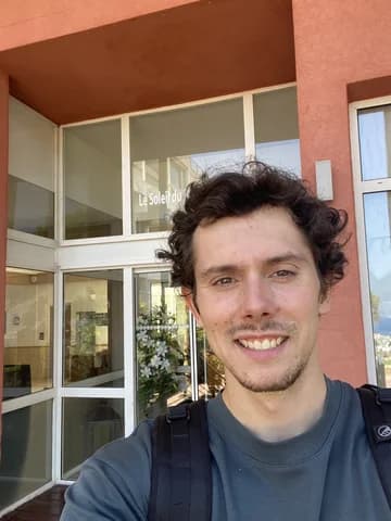 Photo de Louis-Adrien, Care Expert Zenior