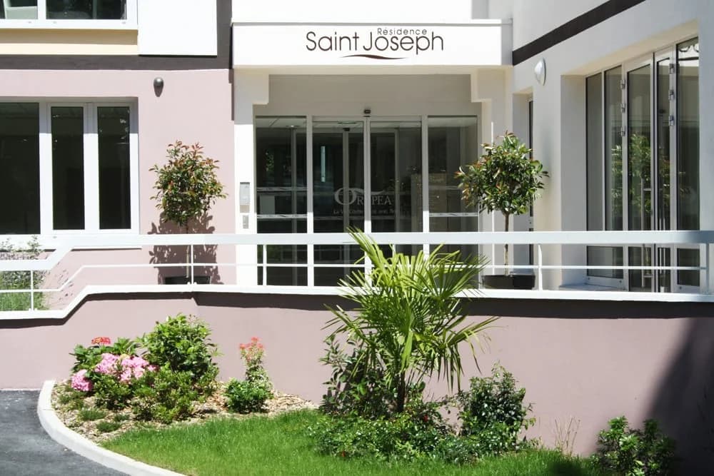 Photo 2 de Maison de Retraite Saint Joseph, EHPAD à Clamart