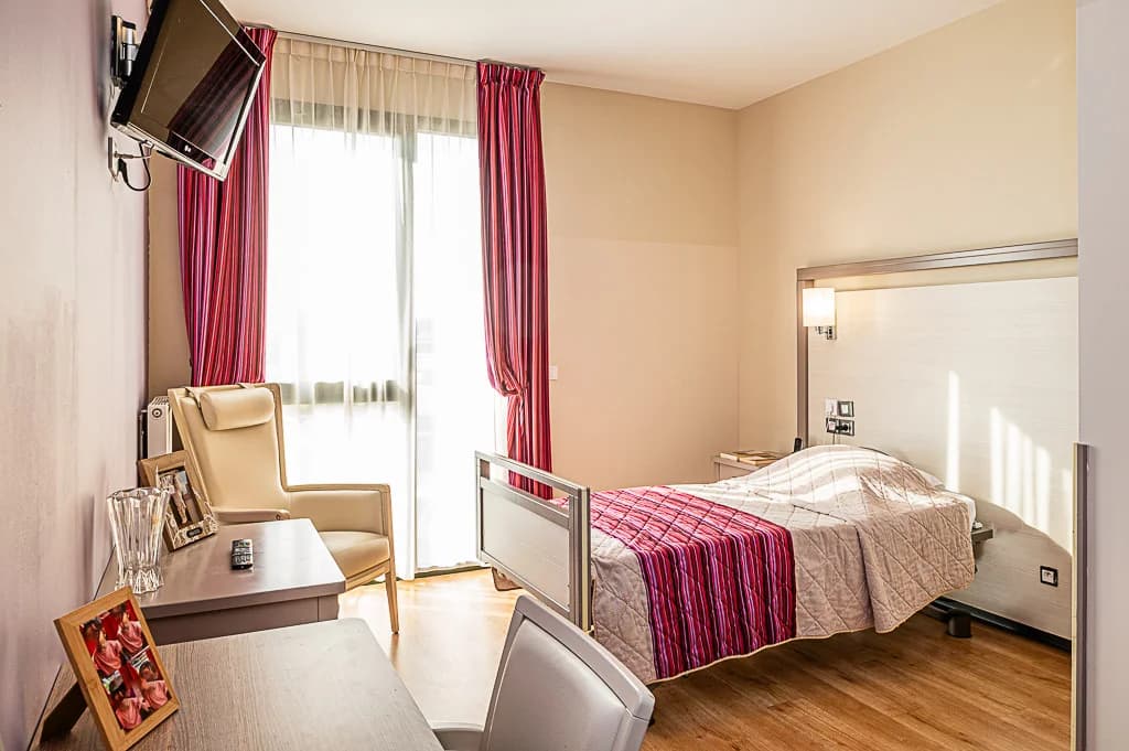 Photo 2 de Korian Les Restanques - Residence Senior, Résidence Services Seniors à Saint-Mitre-les-Remparts
